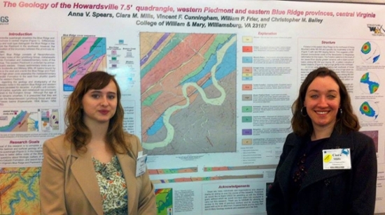 Anna Spears ('15) and Ciara Mills ('15) presenting a poster of their research at the 2015 Southeastern Section Geological Society of America Meeting. Many William & 玛丽 Geology students present their research at professional meetings.